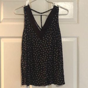 Maurice’s Black and Red Floral Tank Size M